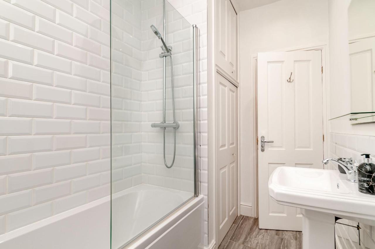 8 Kents Bank House Apartment Grange-over-Sands Exterior foto